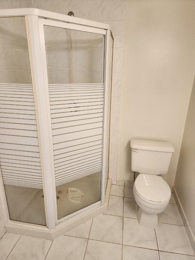 Economical Homestay بورنبي المظهر الخارجي الصورة